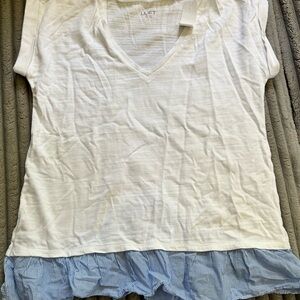 LOFT Classic White V-Neck Top